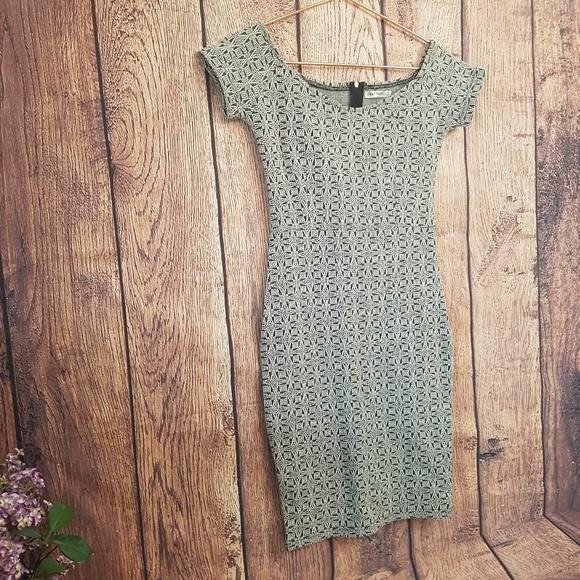 NWOT Paper scissors dress black white size 10 - Picture 3 of 5